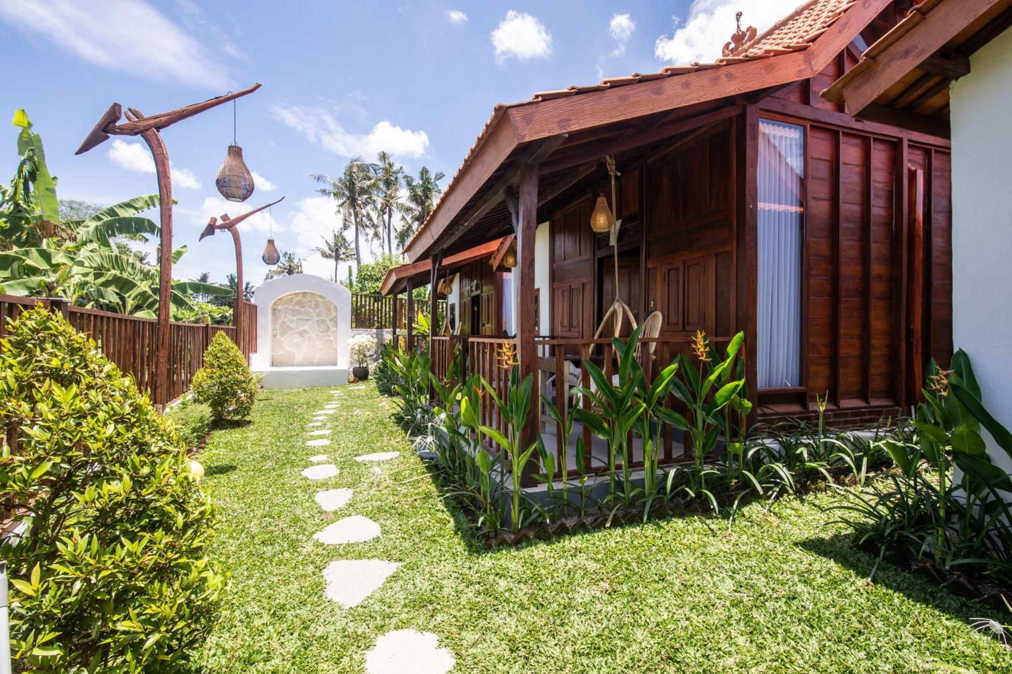 Joglo Pascaline Hotel Dalung  Exterior photo