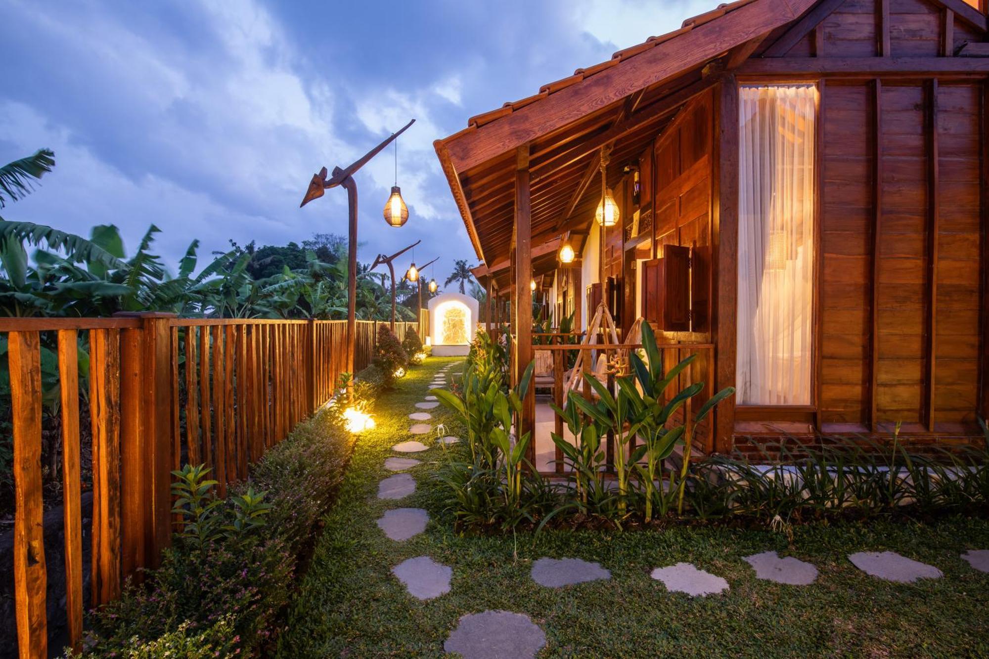 Joglo Pascaline Hotel Dalung  Exterior photo